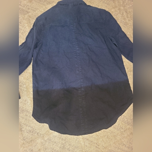 Neuw Denim material long sleeve bottom down shirt. - Picture 5 of 6